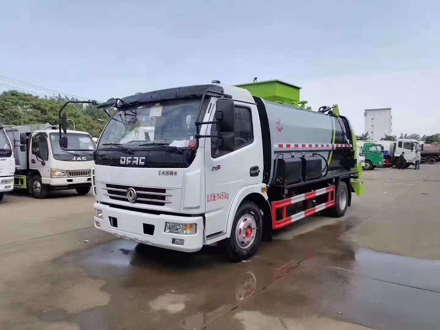 東風多利卡D7方形罐體餐廚垃圾車